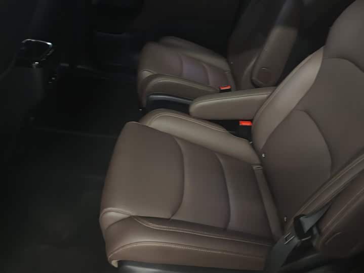Wuling 730 2025 1.5 T CVT Elite — фото 11
