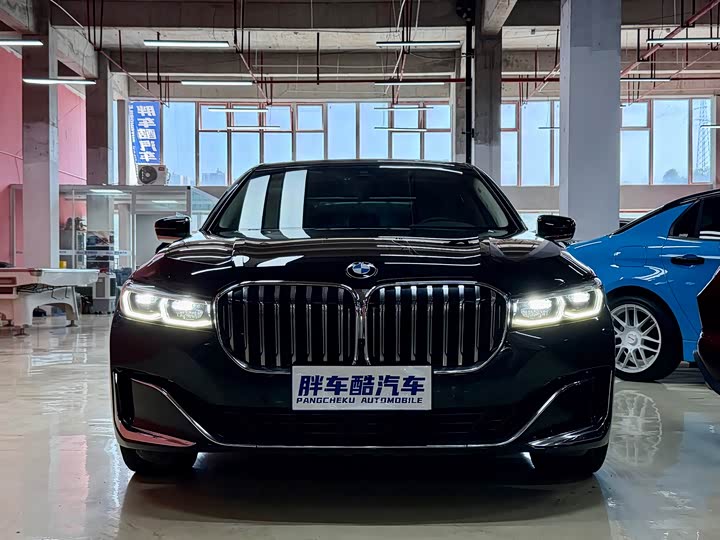BMW 7 Series 740Li продвинутая люкс-пакет — фото 2