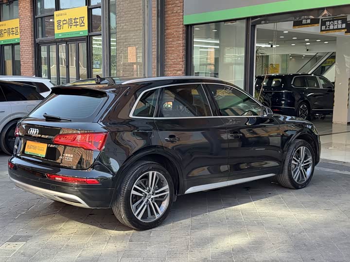 Audi Q5L 40 TFSI базовая — фото 7