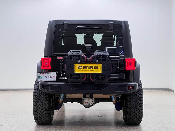 Jeep Wrangler — фото 6