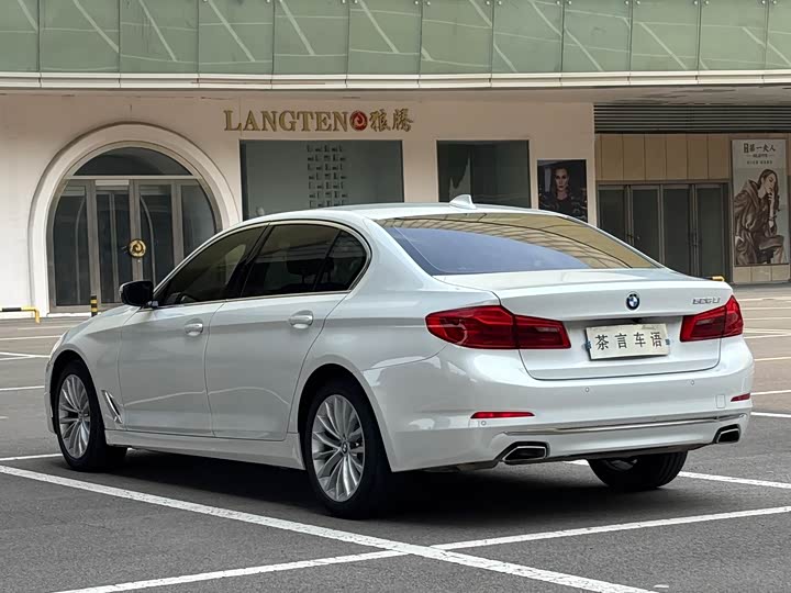 BMW 5 Series 525Li люкс-пакет — фото 6