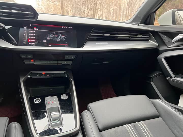 Audi A3 2024 Sportback 35 TFSI Sport — фото 5