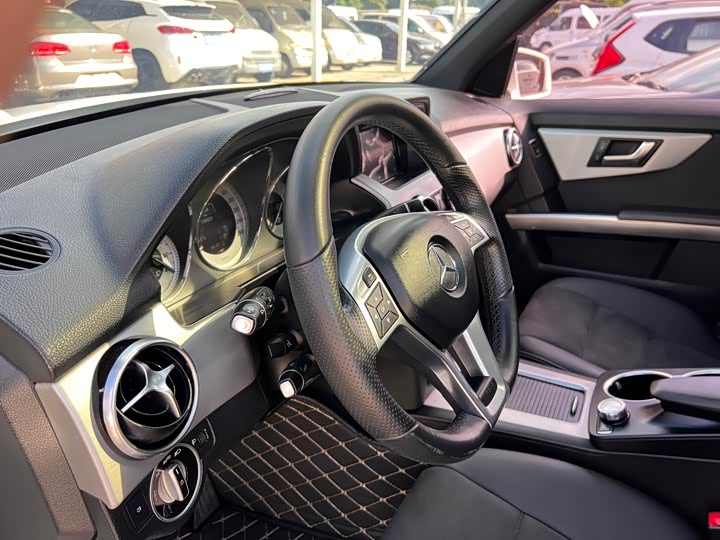 Mercedes-Benz GLK-Class 2015 GLK 260 4 MATIC — фото 7