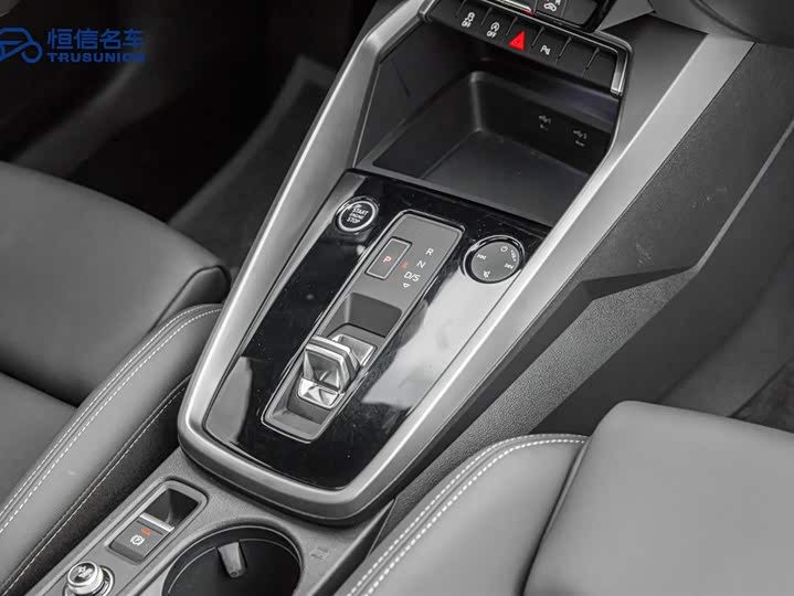 Audi A3 2024 Sportback 35 TFSI Sport — фото 19