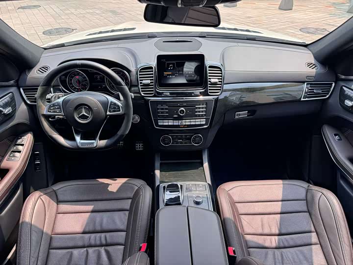 Mercedes-Benz GLS 2017 AMG GLS 63 4 MATIC — фото 7