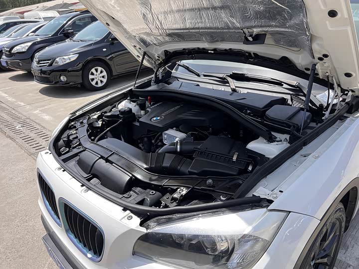 BMW X1 2015 s Drive 18i — фото 26