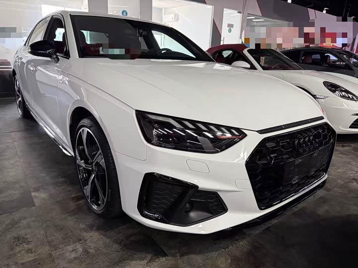 Audi A4L 40 TFSI стиль-динамик — фото 2