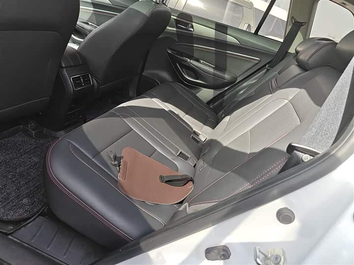 Changan CS75 2017 1.5 T MT — фото 17