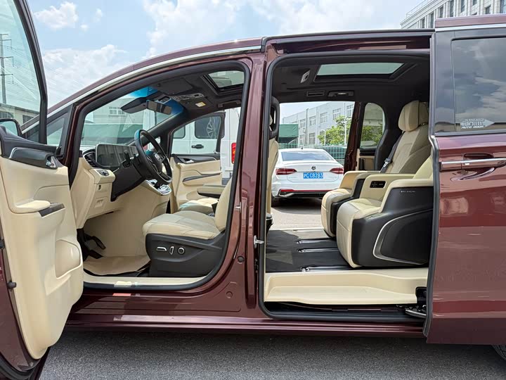 Buick GL8 ES 653T люкс — фото 10