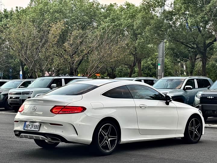 Mercedes-Benz C-Class C 200 — фото 12