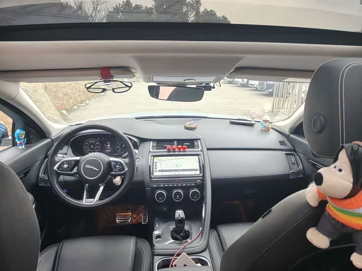 Jaguar E-PACE 2018 P 250 SE VI — фото 15