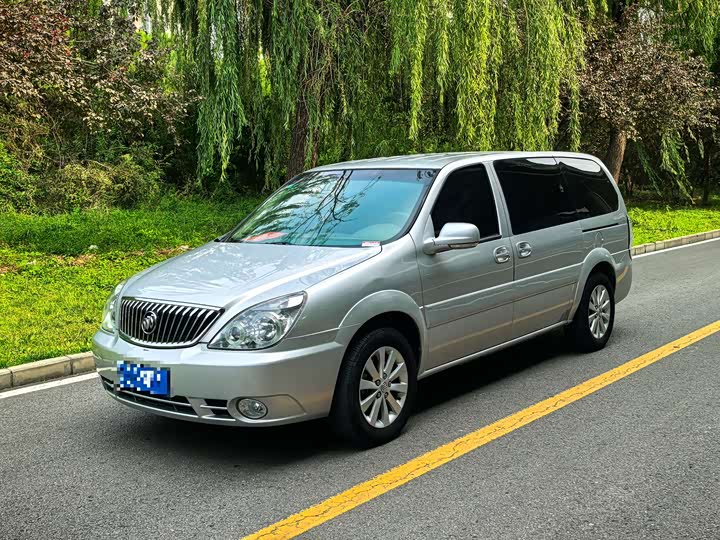 Buick GL 8 2014 2.4 L