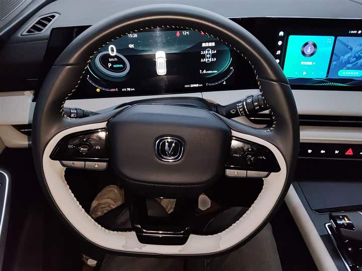 Changan CS75 PLUS 2023 1.5 T ATPremium — фото 11