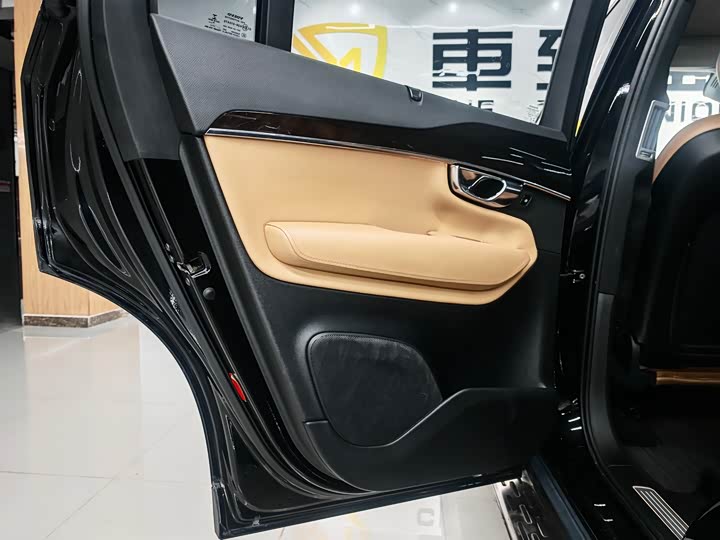 Volvo XC90 2015 T 6 7 — фото 13