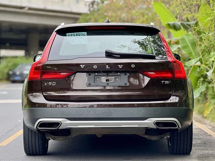 Volvo V90 2019 Cross Country T 5 AWD V — фото 3