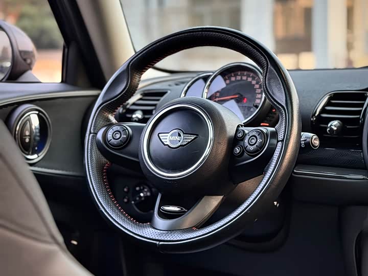 MINI Clubman — фото 13