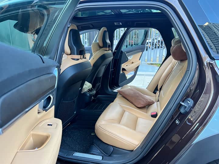 Volvo V90 2017 Cross Country T 5 AWD — фото 18