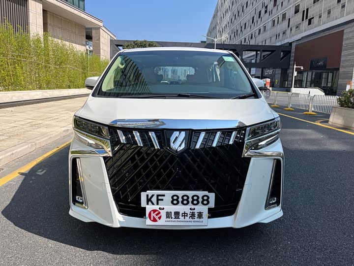 Toyota Alphard — фото 2