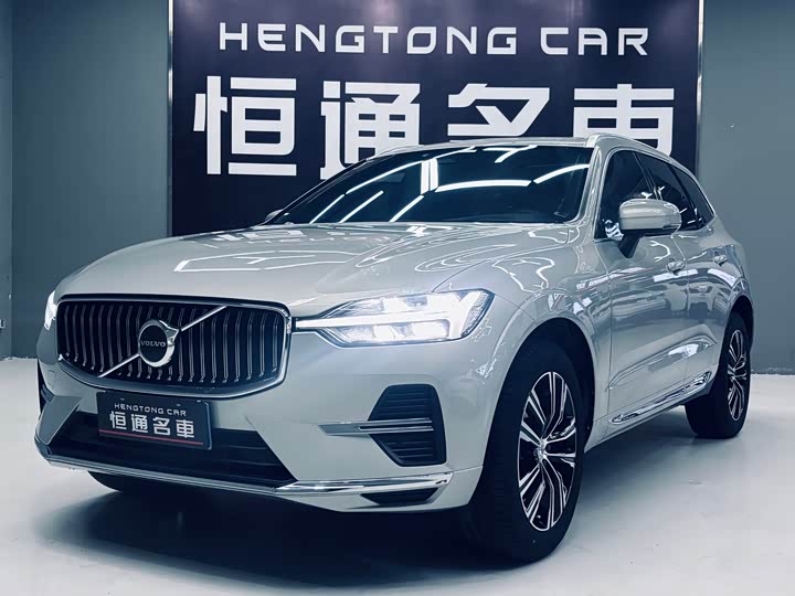 Volvo XC60 2022 B 5 4 WD — фото 1