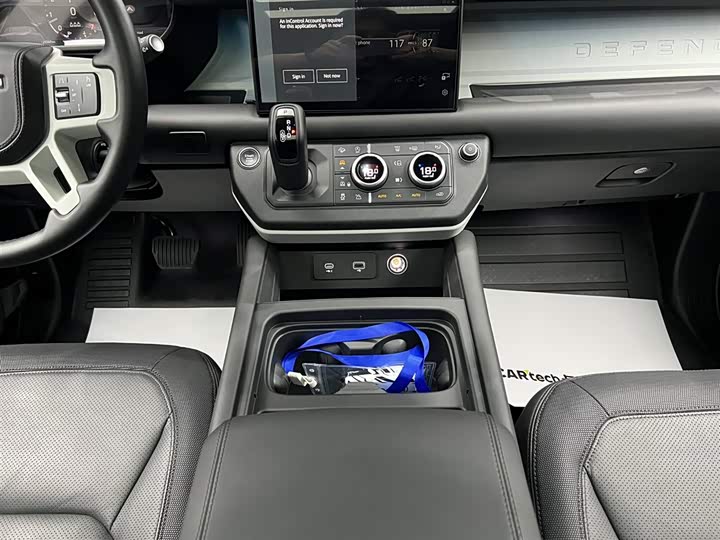 Land Rover Defender — фото 20