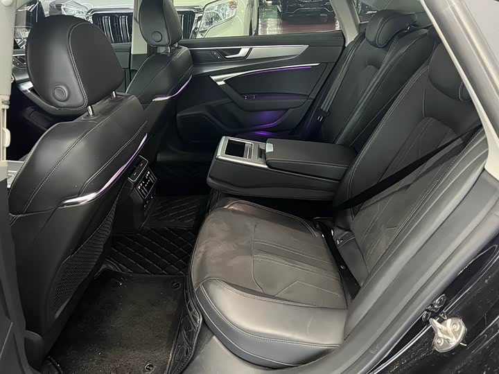 Audi A7L 2024 45 TFSI S-line — фото 6