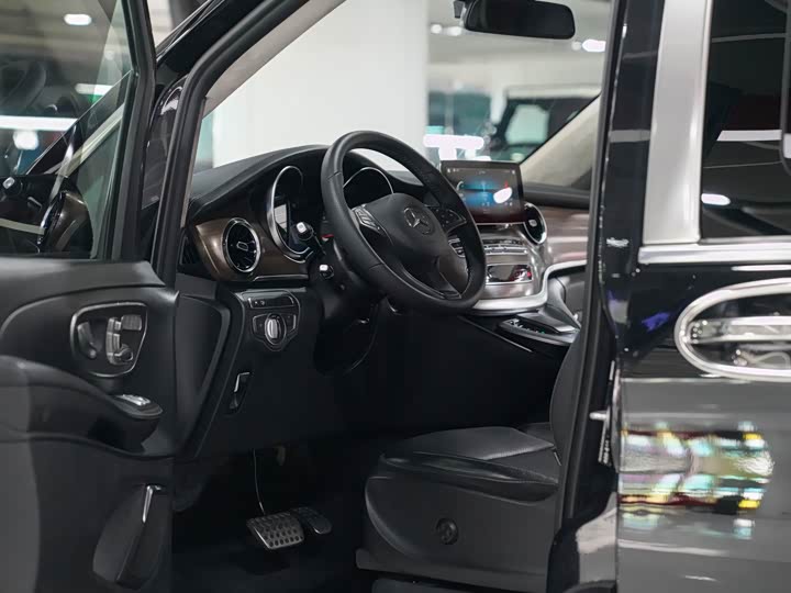 Mercedes-Benz V-Class 2021 V 260 L — фото 9