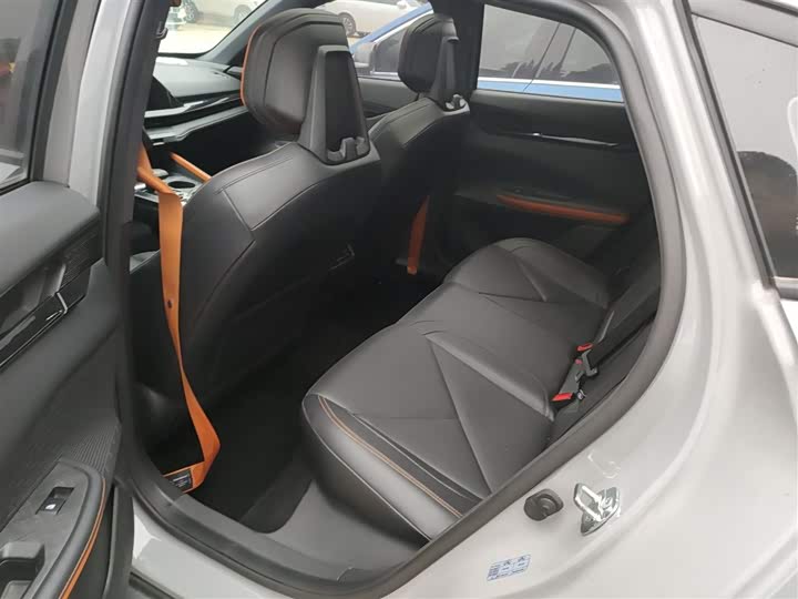 Changan UNI-V 2022 1.5 T Premium — фото 14