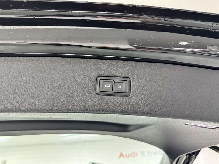 Audi Q7 2024 45 TFSI quattro S line — фото 19