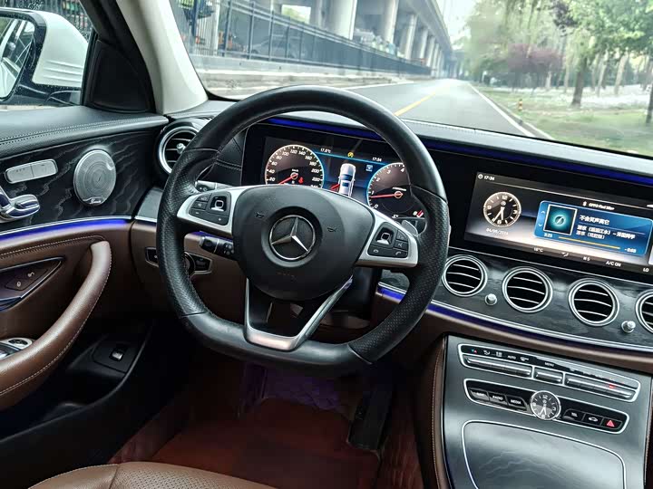 Mercedes-Benz E-Class 2018 E 300 L — фото 8