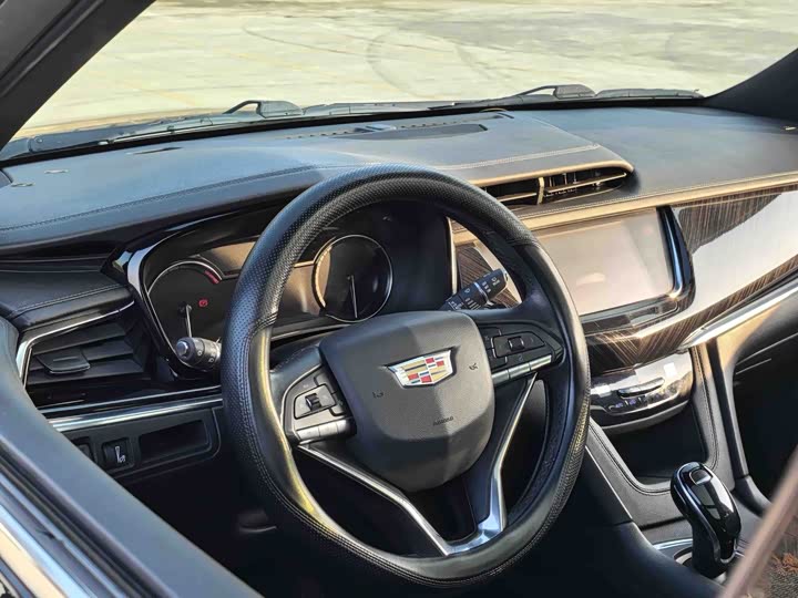 Cadillac XT6 2021 28 T 4 WDLuxury — фото 17