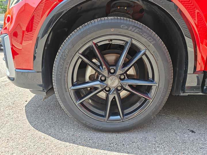 Audi Q2L 2018 35 TFSI VI — фото 14