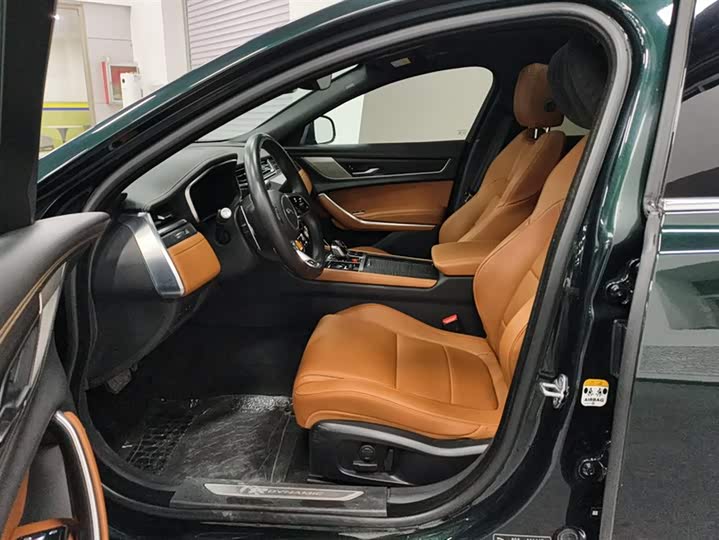 Jaguar XFL 2022 XFL 2.0 T P 250 2 WD — фото 9