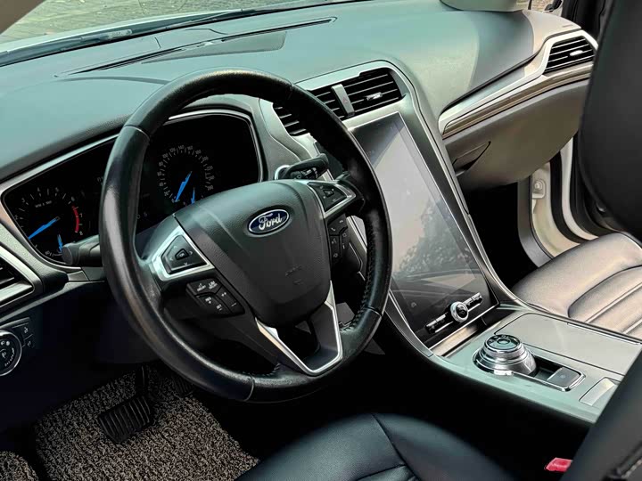 Ford Mondeo — фото 13