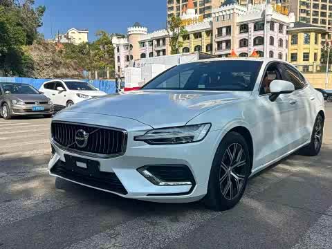 Volvo S60 2024 B 4 — фото 10