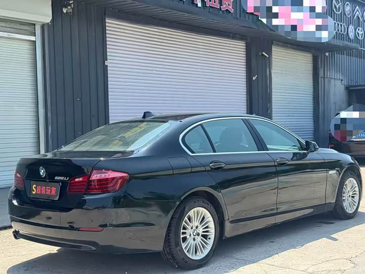 BMW 5 Series 525Li продвинутая — фото 9