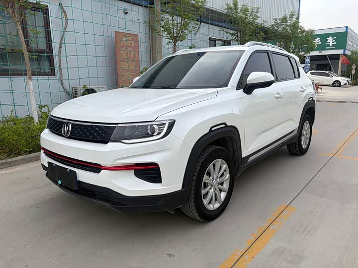 Changan CS35 PLUS 2021 1.6 L CVT — фото 1
