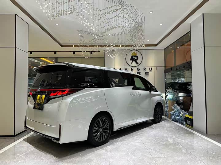 Toyota Vellfire — фото 17