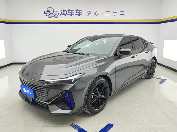 Changan UNI-V 2024 1.5 T — фото 1