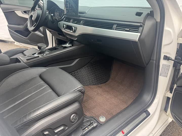 Audi A4L 2020 40 TFSI — фото 25