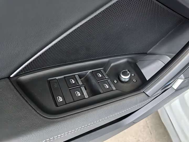 Audi A3 2025 Sportback 35 TFSI — фото 5