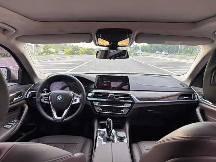 BMW 5 Series 525Li люкс-пакет — фото 3