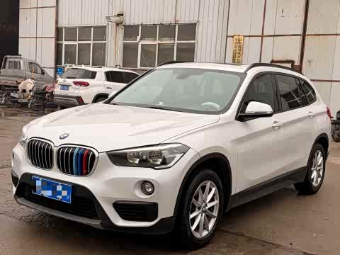 BMW X1 2018 s Drive 18 Li — фото 17