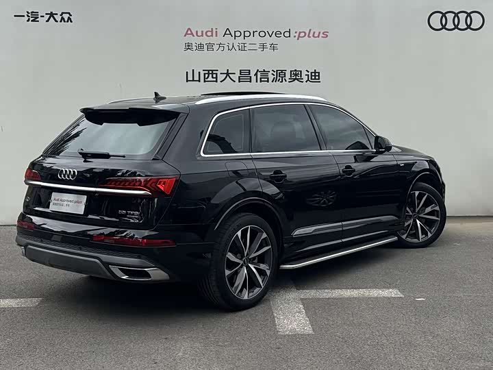 Audi Q7 2023 55 TFSI quattro S line Sport — фото 3