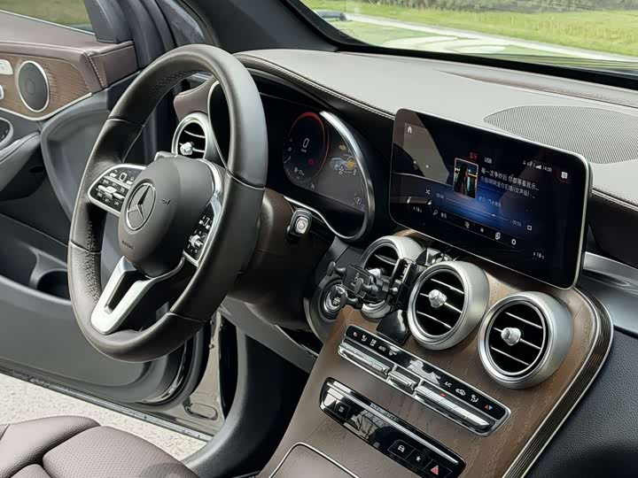 Mercedes-Benz GLC 2022 GLC 300 L 4 MATIC — фото 13