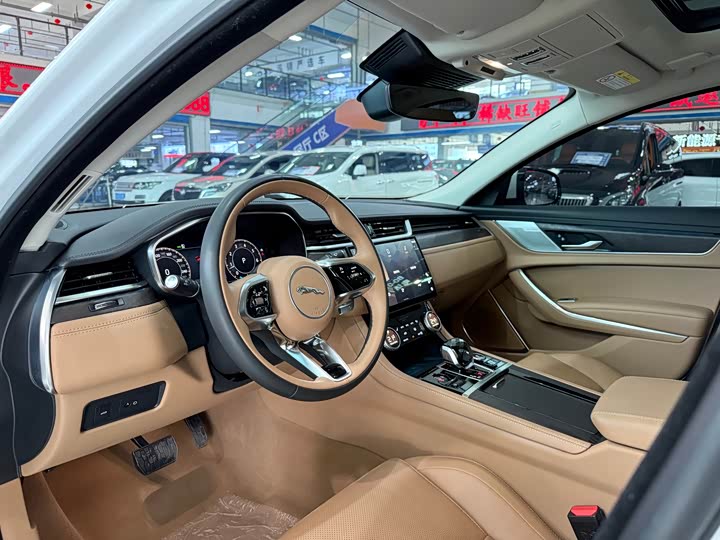 Jaguar XFL 2025 2.0 T P 250 2 WD — фото 10