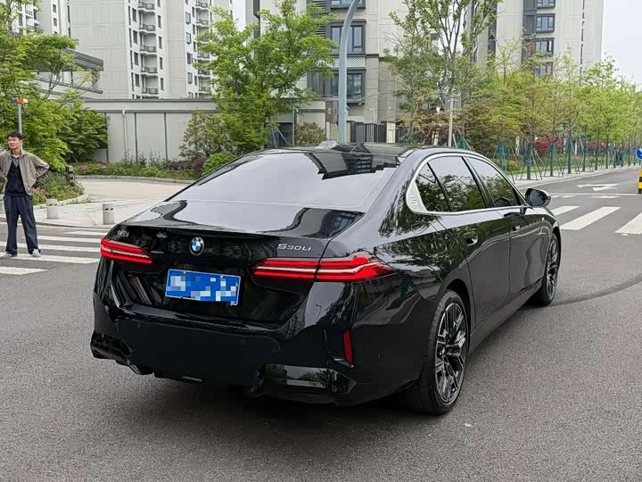 BMW 5 Series 530Li премиум M спортпакет — фото 9