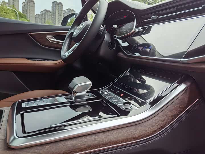 Audi Q7 2024 45 TFSI quattro S line Sport — фото 22