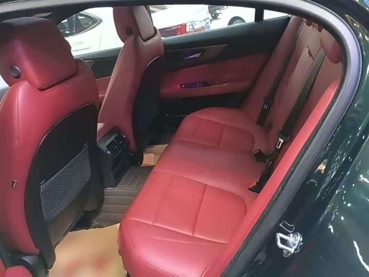 Jaguar XEL 2021 2.0 T 250 PS R-DYNAMIC S — фото 17