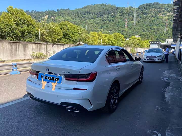 BMW 3 Series 320Li M спортпакет — фото 10