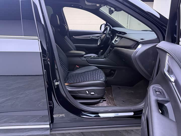 Cadillac XT6 2021 28 T 4 WD — фото 10